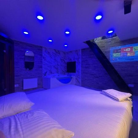 Maison Appartement Triplex Avec Jacuzzi Et Sauna Сент-Этьен Экстерьер фото